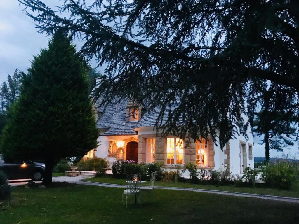 Crown Roads Bed & Breakfast Le Faouet  Bagian luar foto