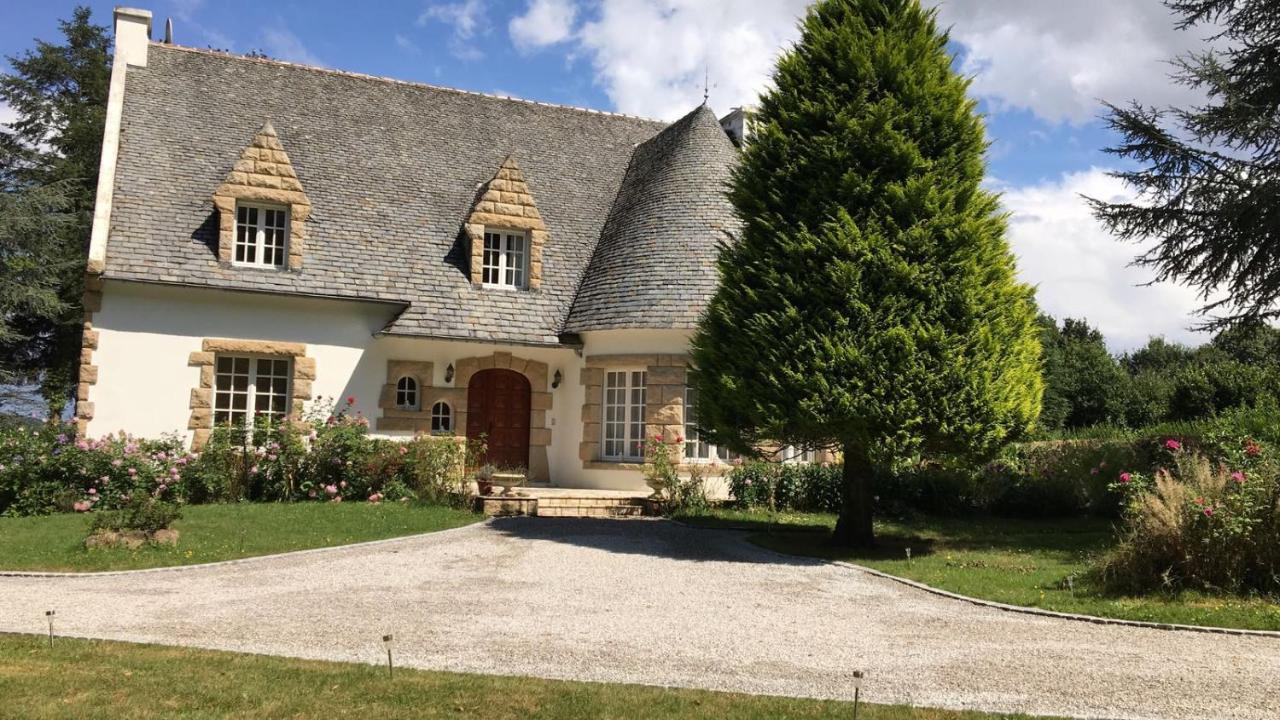 Crown Roads Bed & Breakfast Le Faouet  Bagian luar foto