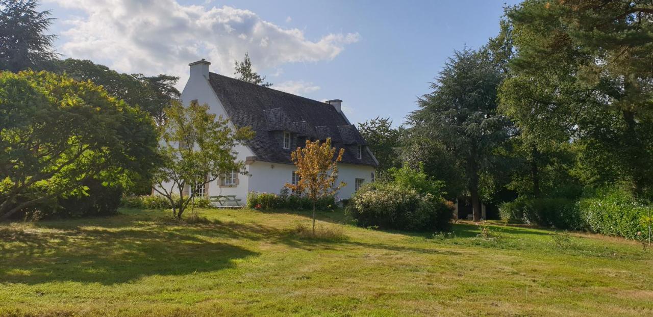 Crown Roads Bed & Breakfast Le Faouet  Bagian luar foto