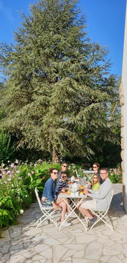 Crown Roads Bed & Breakfast Le Faouet  Bagian luar foto