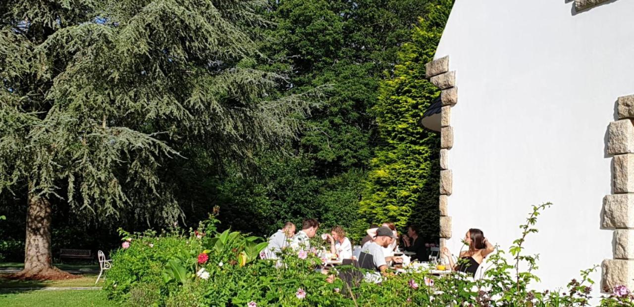 Crown Roads Bed & Breakfast Le Faouet  Bagian luar foto