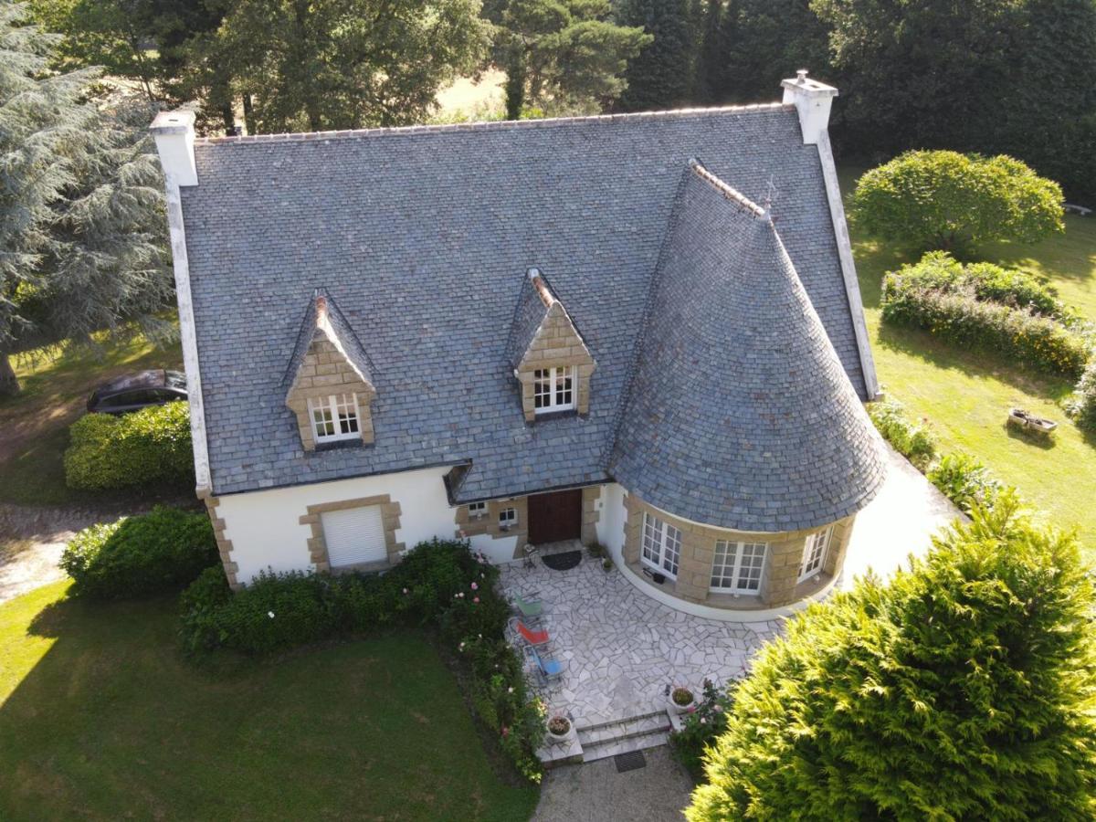 Crown Roads Bed & Breakfast Le Faouet  Bagian luar foto